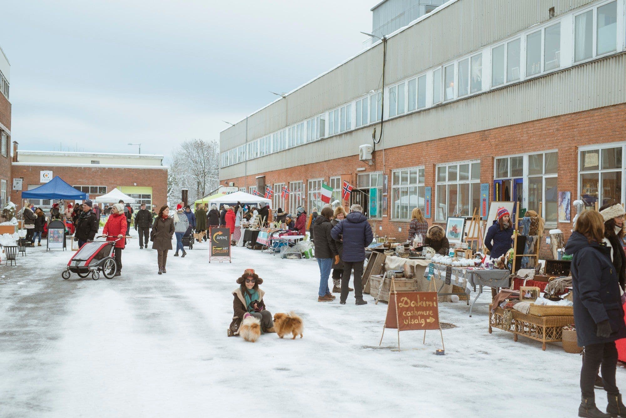 Julemarked i Kulturgata ved Flytårnet på Fornebu